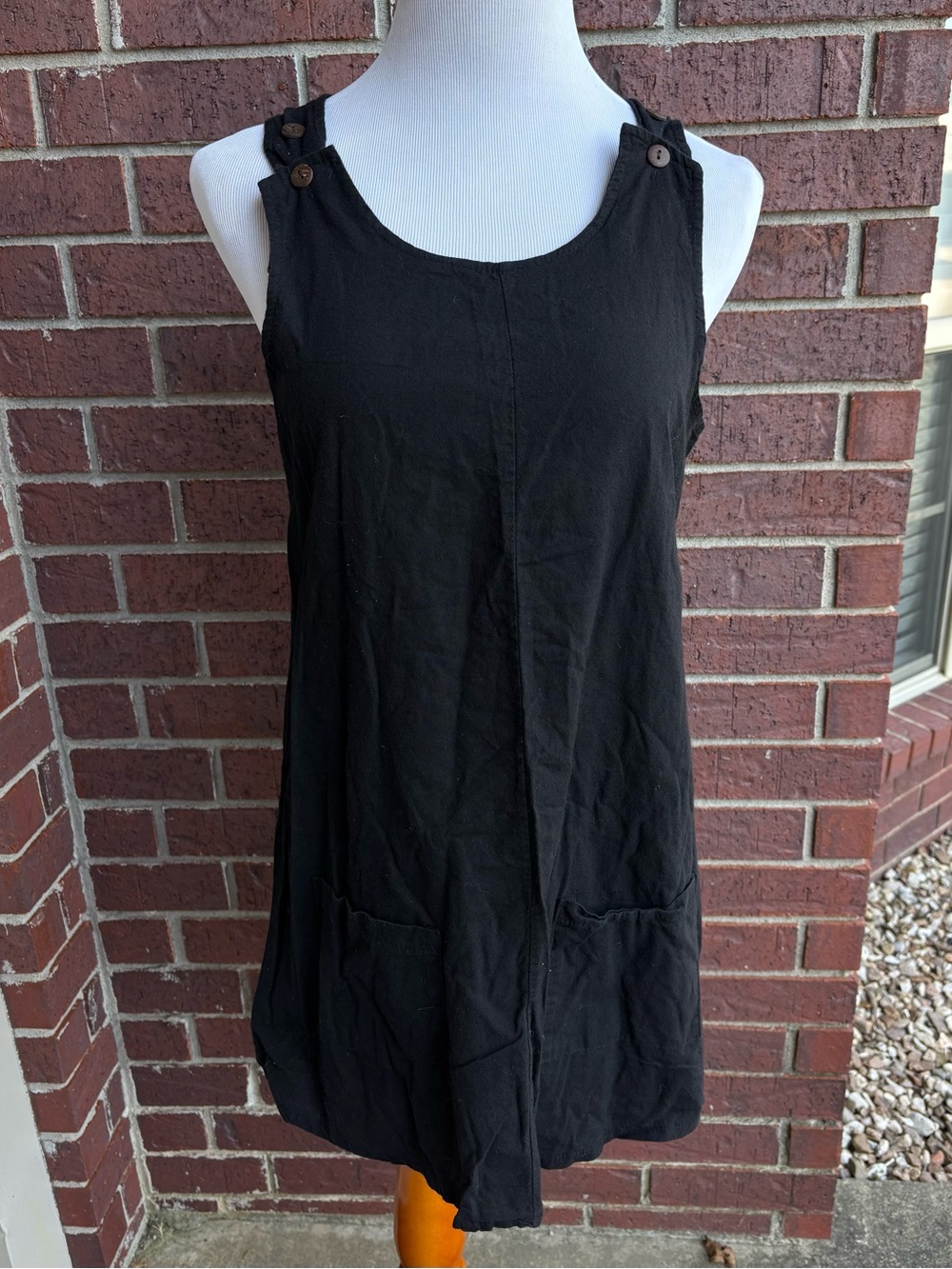Black Sleeveless Pocket Dress